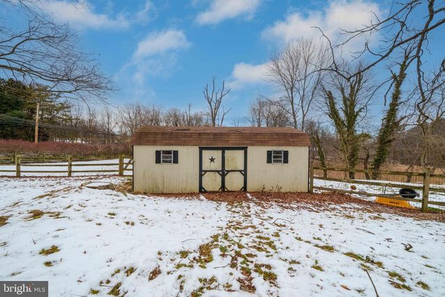 3 PARSONS RD, Landenberg, PA 19350