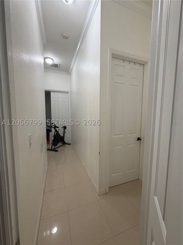 8208 SW 166th Pl, Miami, FL 33193