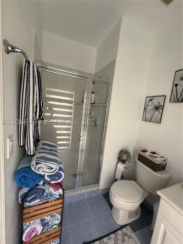 8208 SW 166th Pl, Miami, FL 33193