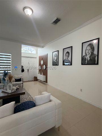 8208 SW 166th Pl, Miami, FL 33193