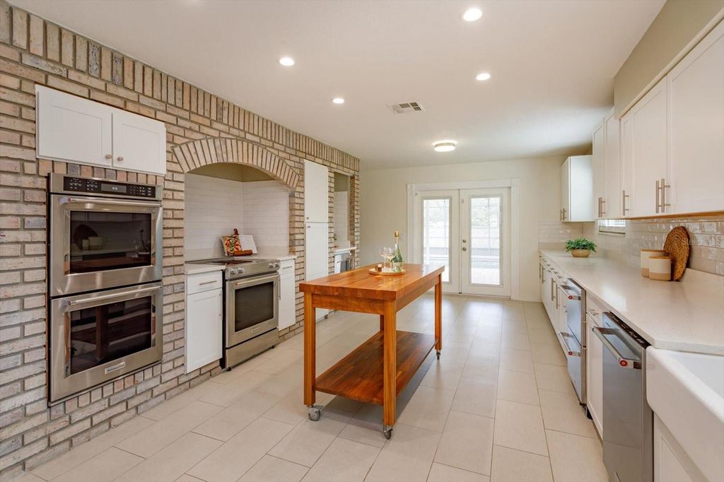 Image 11 of property listing at 4951 COURTLAND LOOP, Winter Springs, FL 32708