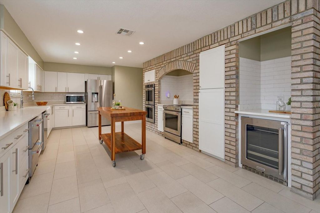 Image 14 of property listing at 4951 COURTLAND LOOP, Winter Springs, FL 32708