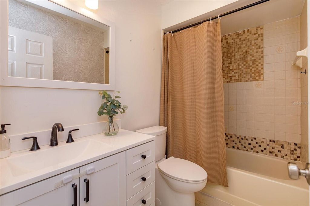 Image 19 of property listing at 4951 COURTLAND LOOP, Winter Springs, FL 32708