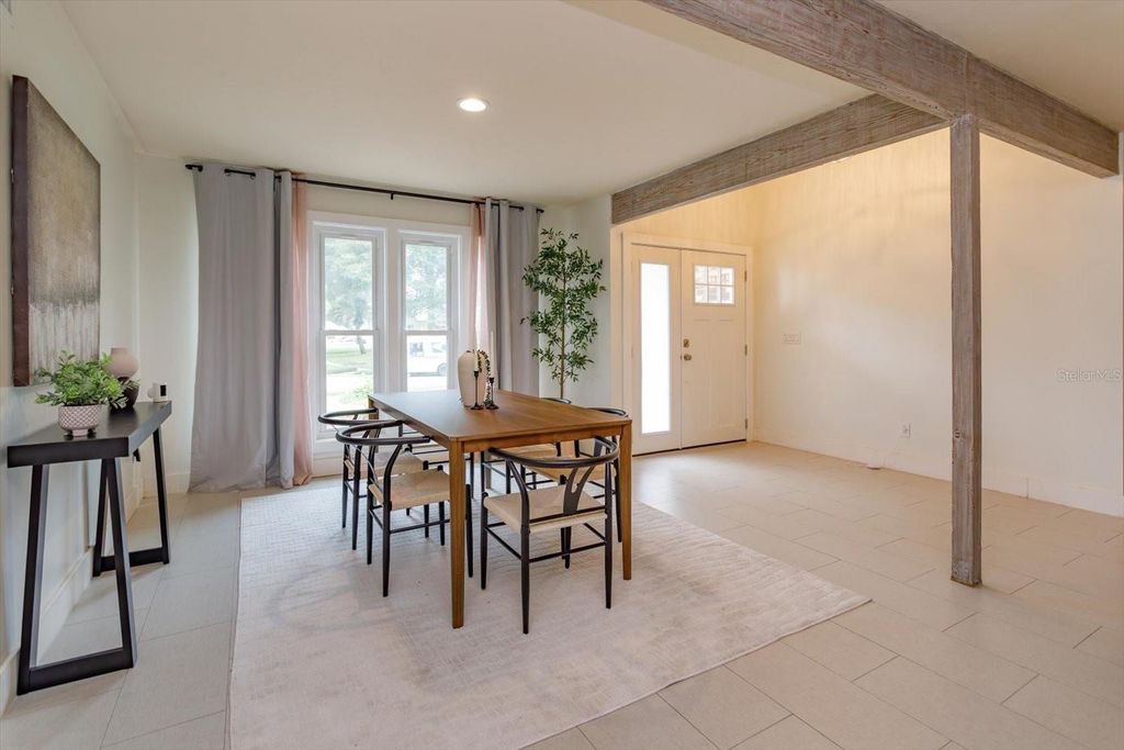 Image 7 of property listing at 4951 COURTLAND LOOP, Winter Springs, FL 32708