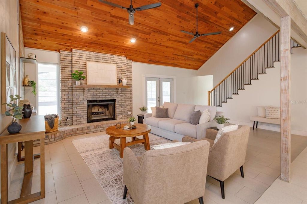 Image 10 of property listing at 4951 COURTLAND LOOP, Winter Springs, FL 32708