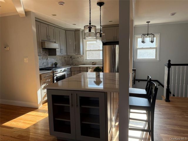 7 Gibson Boulevard 2, Valley Stream, NY 11581