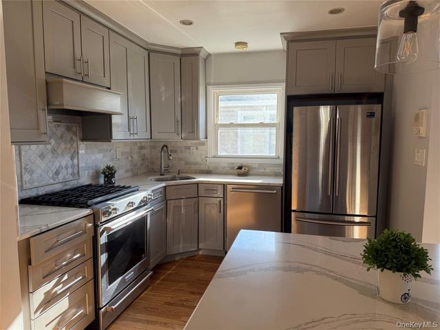 7 Gibson Boulevard 2, Valley Stream, NY 11581