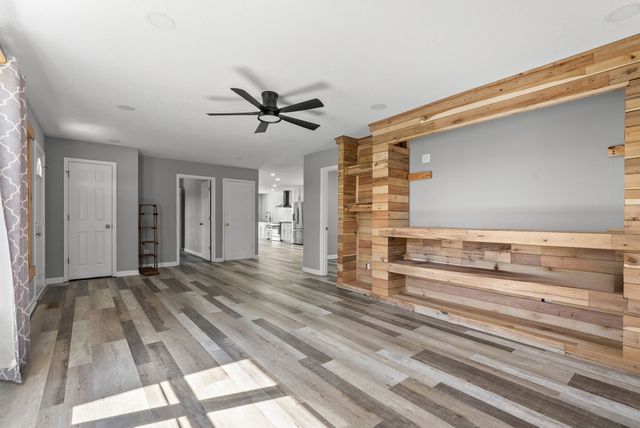 928 Red Bird Ln, Cumberland Furnace, TN 37051