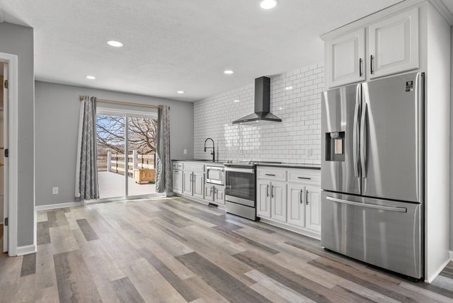 928 Red Bird Ln, Cumberland Furnace, TN 37051