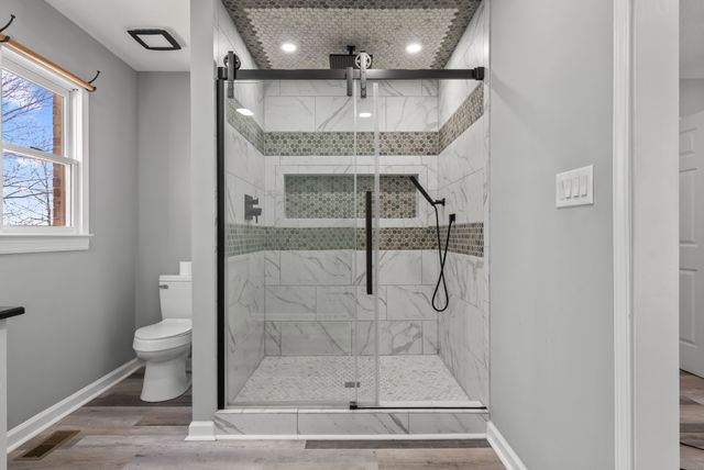 928 Red Bird Ln, Cumberland Furnace, TN 37051