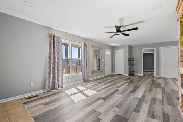 928 Red Bird Ln, Cumberland Furnace, TN 37051