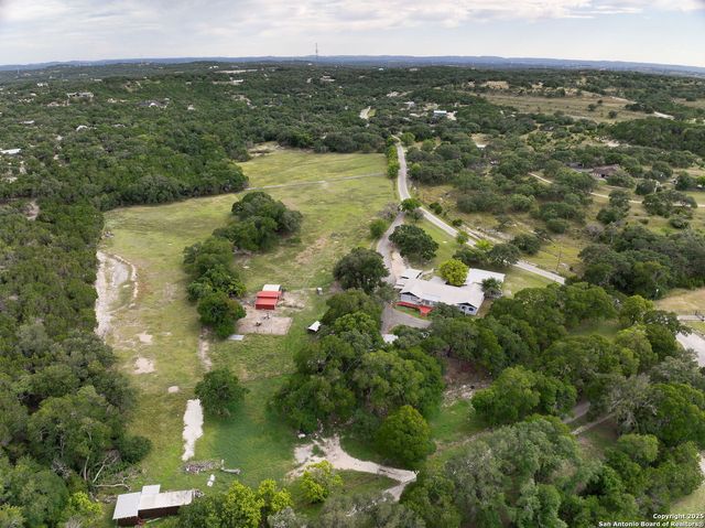 319 Los Indios, Boerne, TX 78006