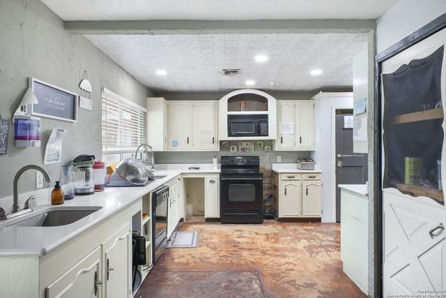 319 Los Indios, Boerne, TX 78006