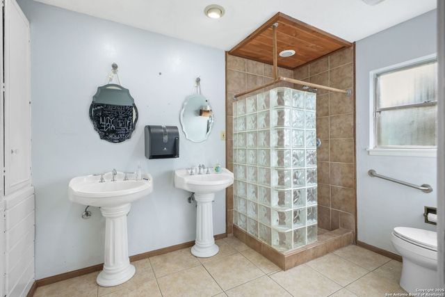 319 Los Indios, Boerne, TX 78006