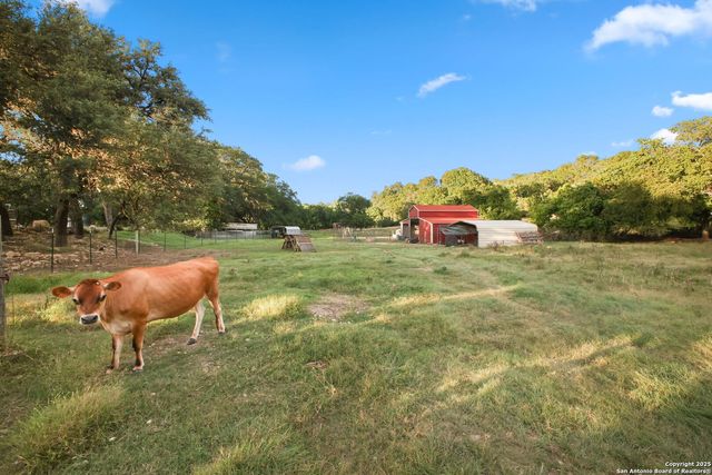 319 Los Indios, Boerne, TX 78006