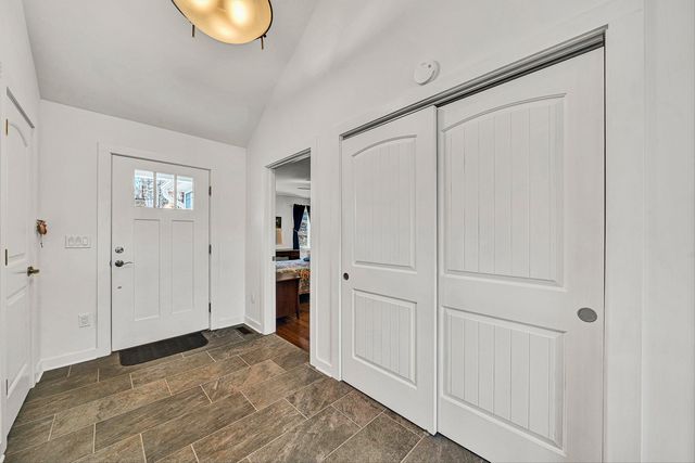 306 Cove Point TRL, Moneta, VA 24121