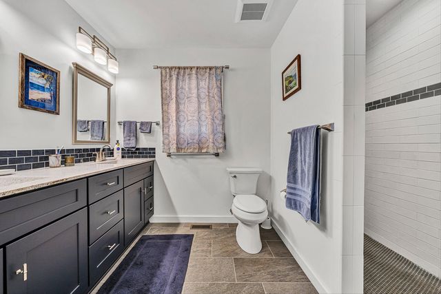 306 Cove Point TRL, Moneta, VA 24121