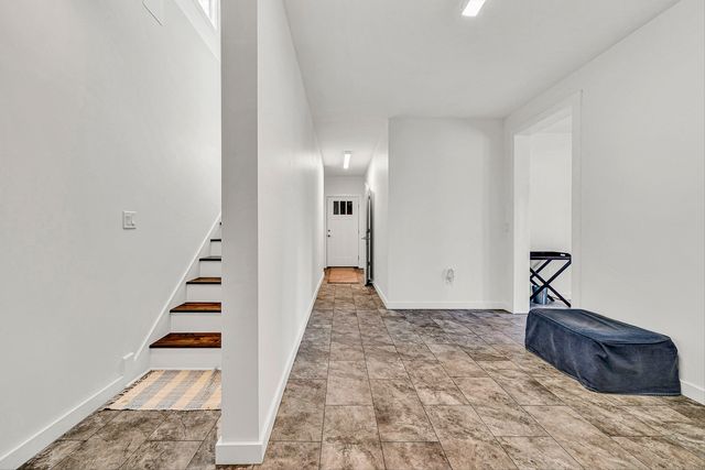 306 Cove Point TRL, Moneta, VA 24121