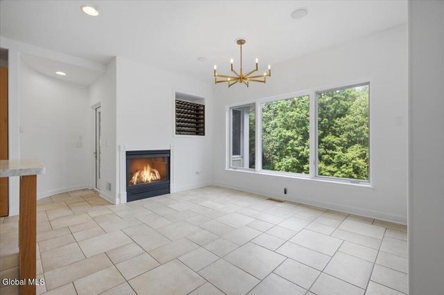 6 Cherry Tree Lane, Saratoga Springs, NY 12866