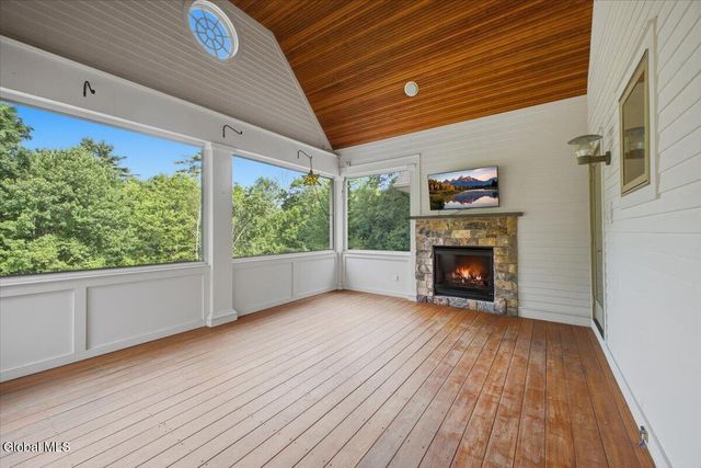 6 Cherry Tree Lane, Saratoga Springs, NY 12866