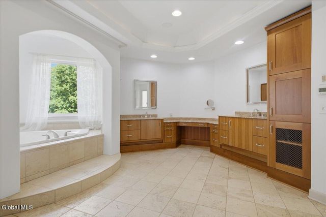 6 Cherry Tree Lane, Saratoga Springs, NY 12866