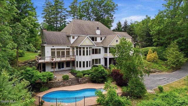 6 Cherry Tree Lane, Saratoga Springs, NY 12866