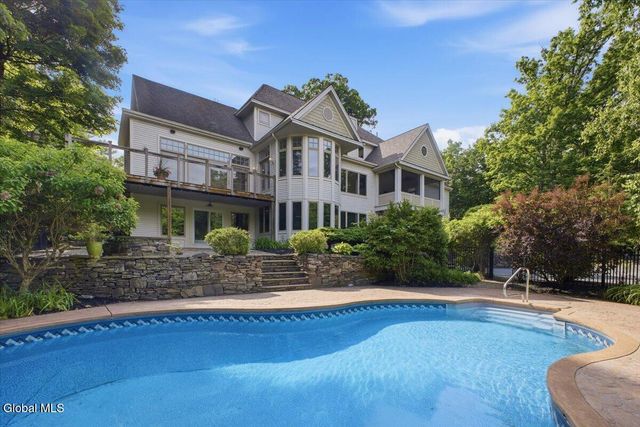 6 Cherry Tree Lane, Saratoga Springs, NY 12866