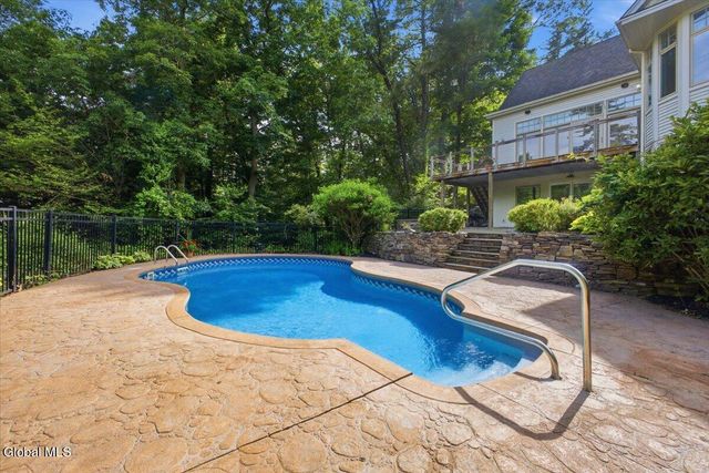 6 Cherry Tree Lane, Saratoga Springs, NY 12866
