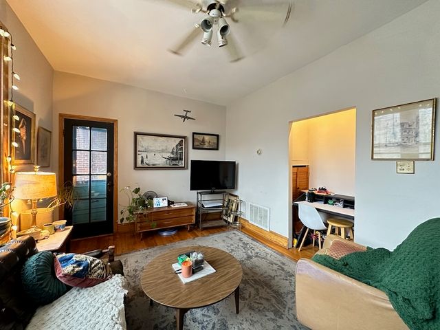 951 N Hoyne Avenue 3, Chicago, IL 60622