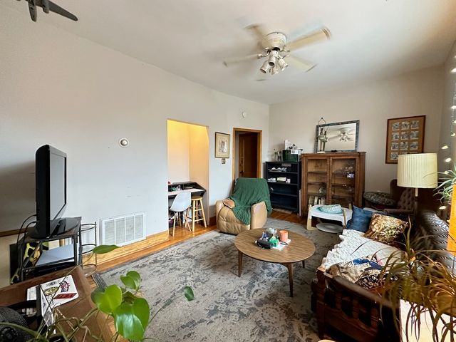 951 N Hoyne Avenue 3, Chicago, IL 60622