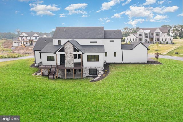 10-1 SAILFISH DR, Mechanicsburg, PA 17050