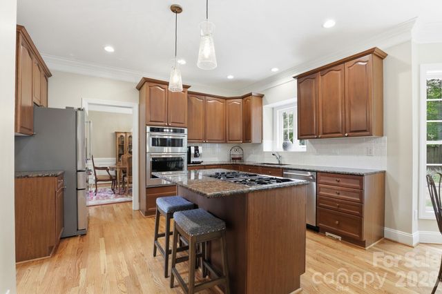 7011 Edenderry Drive, Charlotte, NC 28270