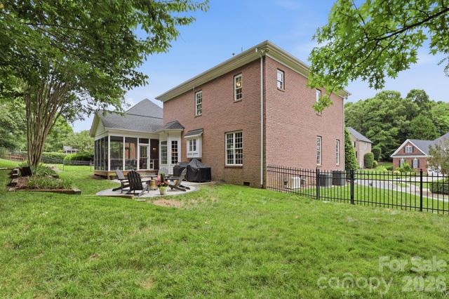 7011 Edenderry Drive, Charlotte, NC 28270