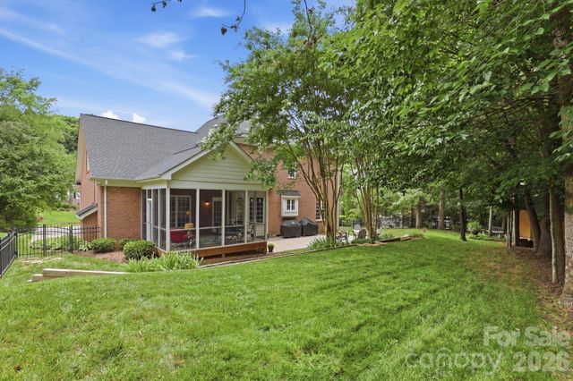 7011 Edenderry Drive, Charlotte, NC 28270
