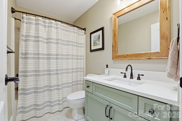 7011 Edenderry Drive, Charlotte, NC 28270
