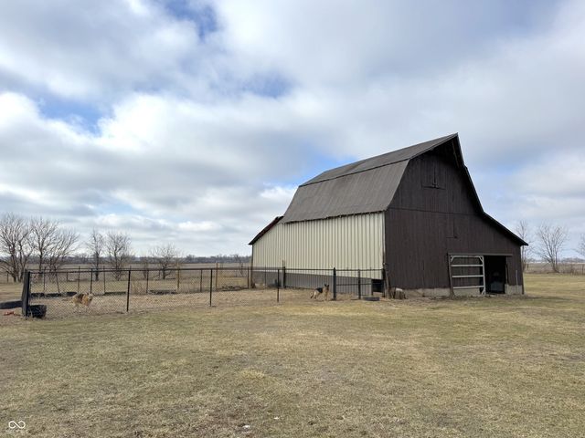 2551 E 900 N, Crawfordsville, IN 47933