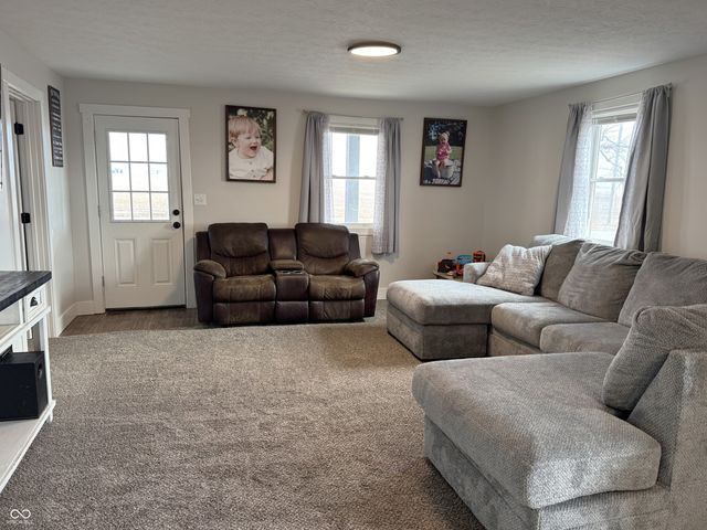 2551 E 900 N, Crawfordsville, IN 47933