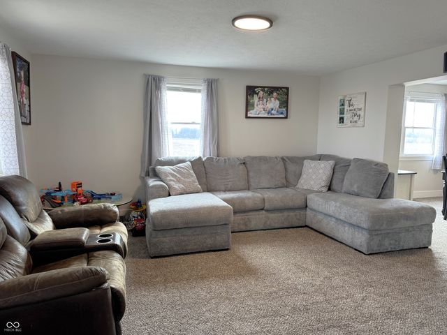 2551 E 900 N, Crawfordsville, IN 47933