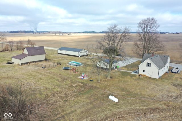 2551 E 900 N, Crawfordsville, IN 47933