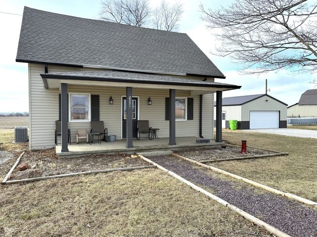 2551 E 900 N, Crawfordsville, IN 47933