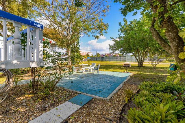 167 Lyndhurst L 167, Deerfield Beach, FL 33442