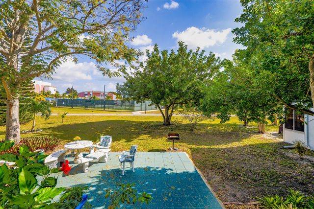 167 Lyndhurst L 167, Deerfield Beach, FL 33442