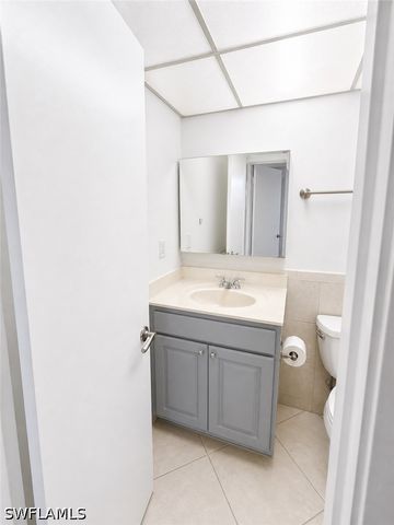 225 Turtle Lake CT 210, Naples, FL 34105