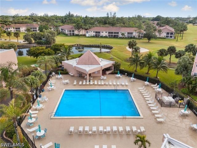 225 Turtle Lake CT 210, Naples, FL 34105