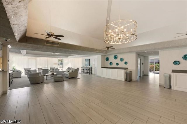 225 Turtle Lake CT 210, Naples, FL 34105