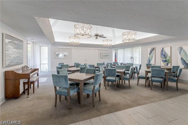 225 Turtle Lake CT 210, Naples, FL 34105