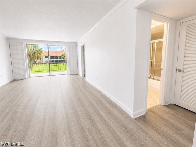225 Turtle Lake CT 210, Naples, FL 34105