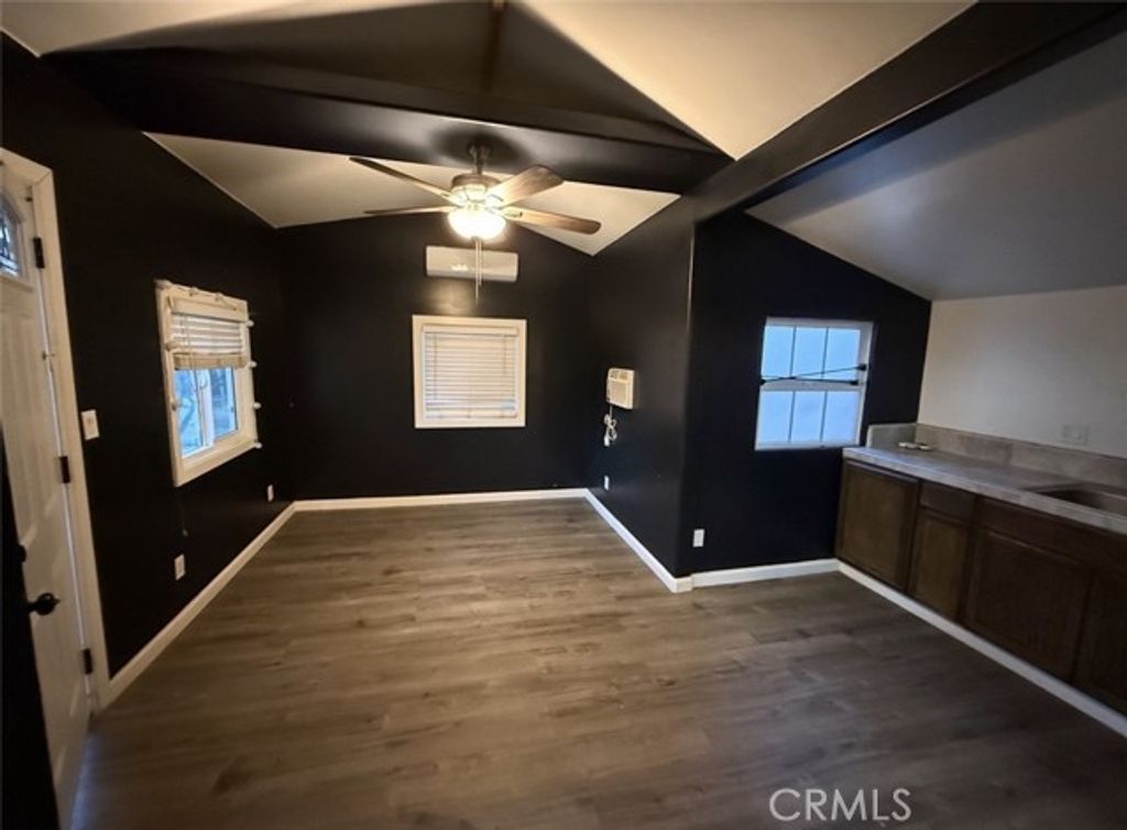 15572 Riverside Street, Hesperia, CA 92345