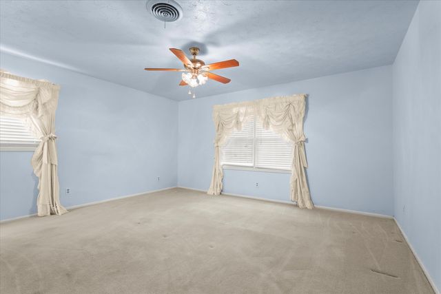 909 S Hockley Avenue, Sundown, TX 79372