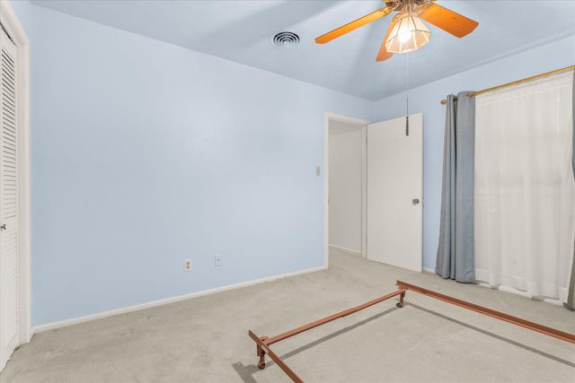 909 S Hockley Avenue, Sundown, TX 79372